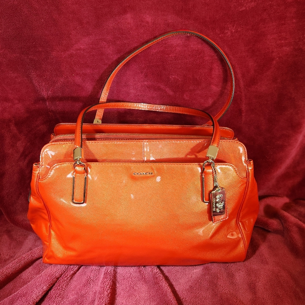 Coach Patent Leather Coral D1373-25191